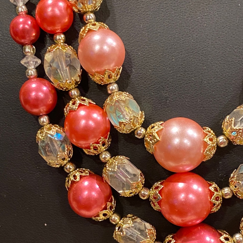 Japan Elegant Rose and Baby Pink Beaded Necklace. AB and Beautiful Filigree Bead - Picture 4 of 12